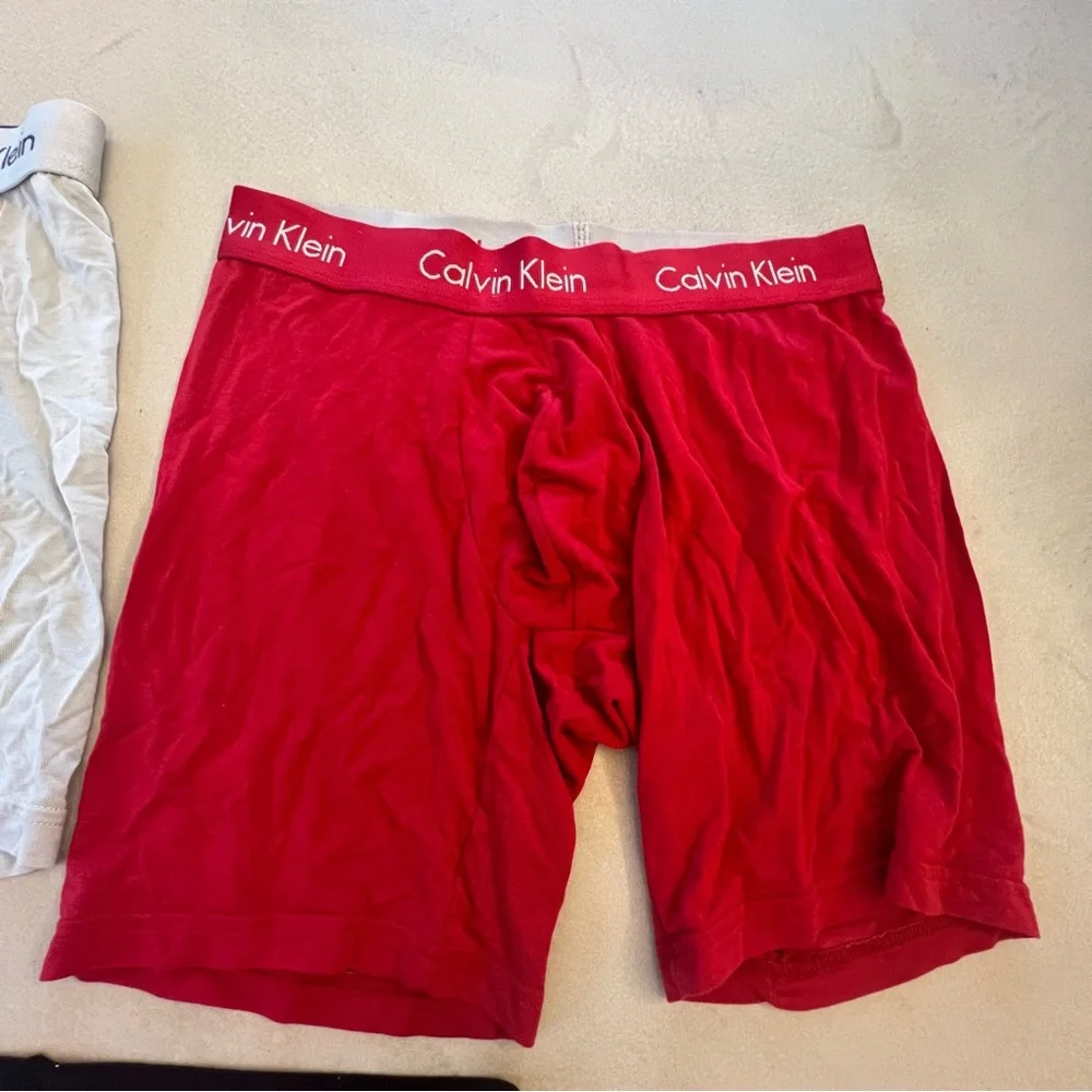 Calvin Klein Boxer Briefs Trio - Red, Gray - Small